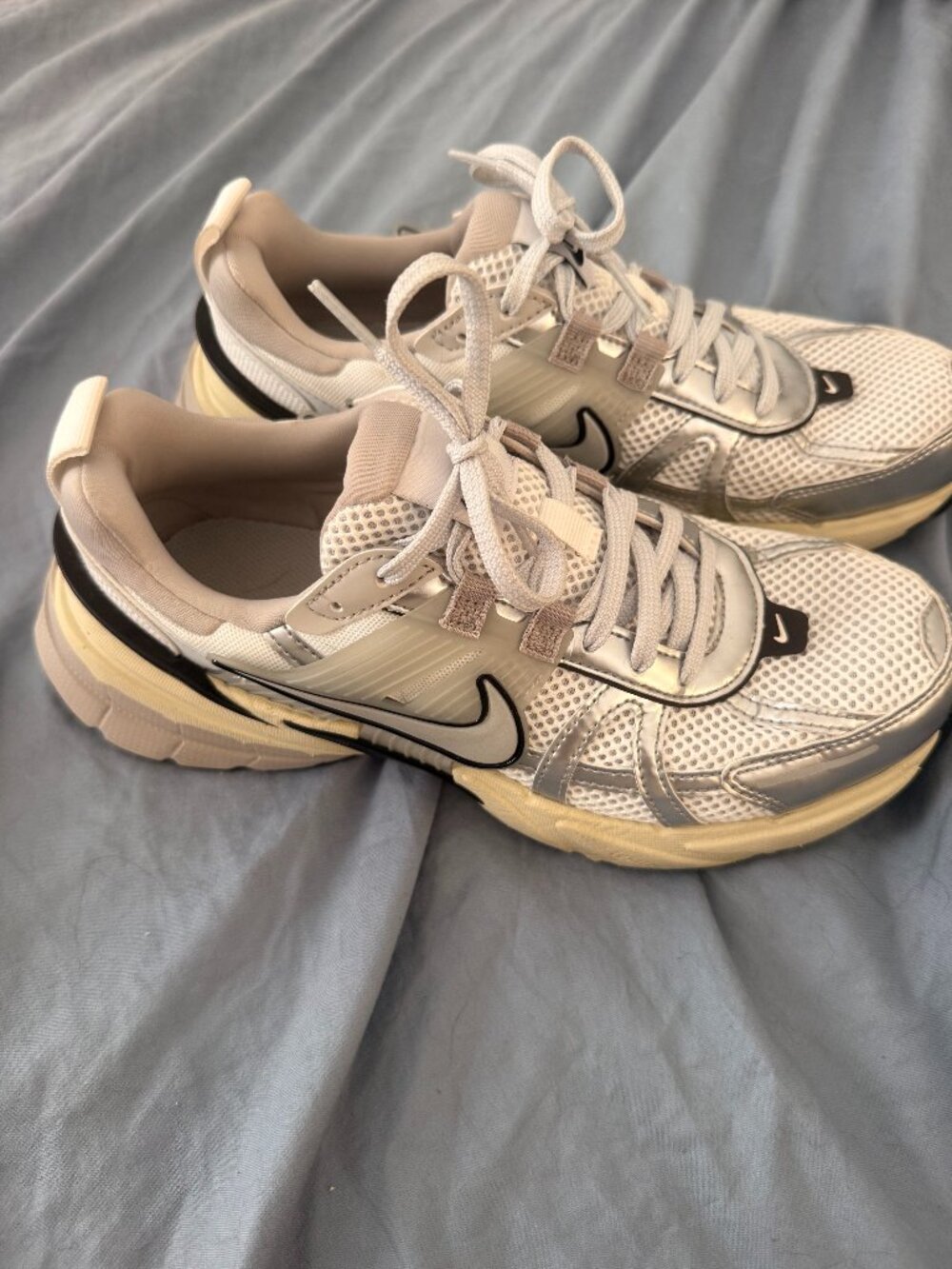 Nike V2K Runtekk Sneakers Women’s Size 8 – White/Silver